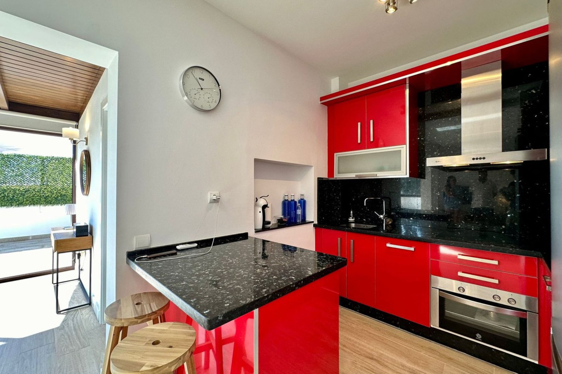 Resale - Apartment - Middle Floor Apartment - Estepona - Estepona Centro