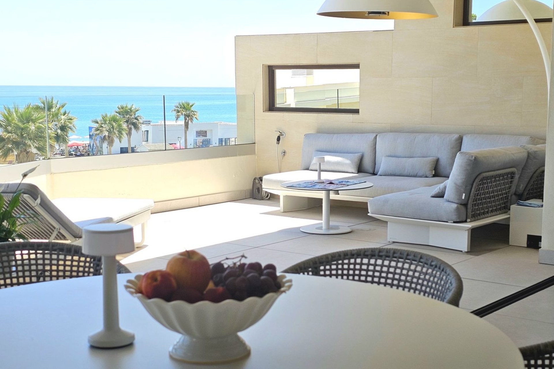 Resale - Apartment - Middle Floor Apartment - Estepona - Estepona Centro