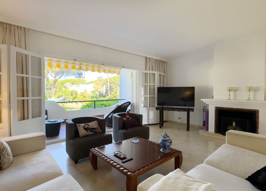 Resale - Apartment - Middle Floor Apartment - Estepona - Estepona Centro