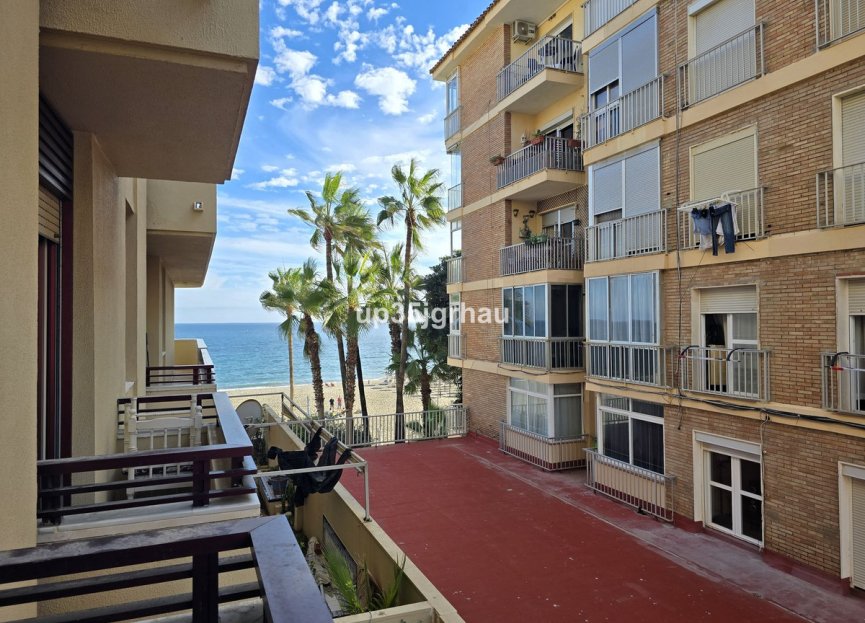 Resale - Apartment - Middle Floor Apartment - Estepona - Estepona Centro