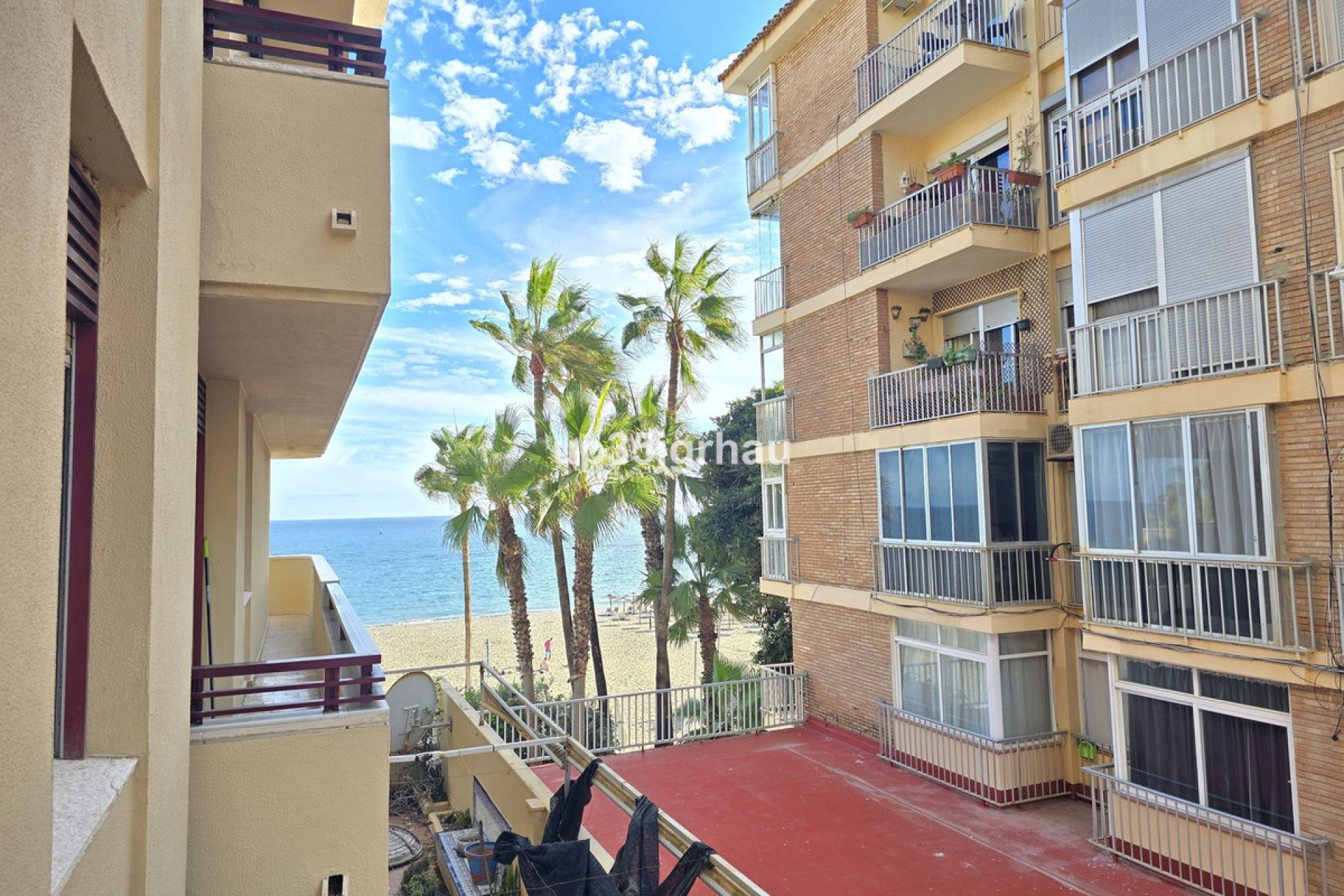 Resale - Apartment - Middle Floor Apartment - Estepona - Estepona Centro