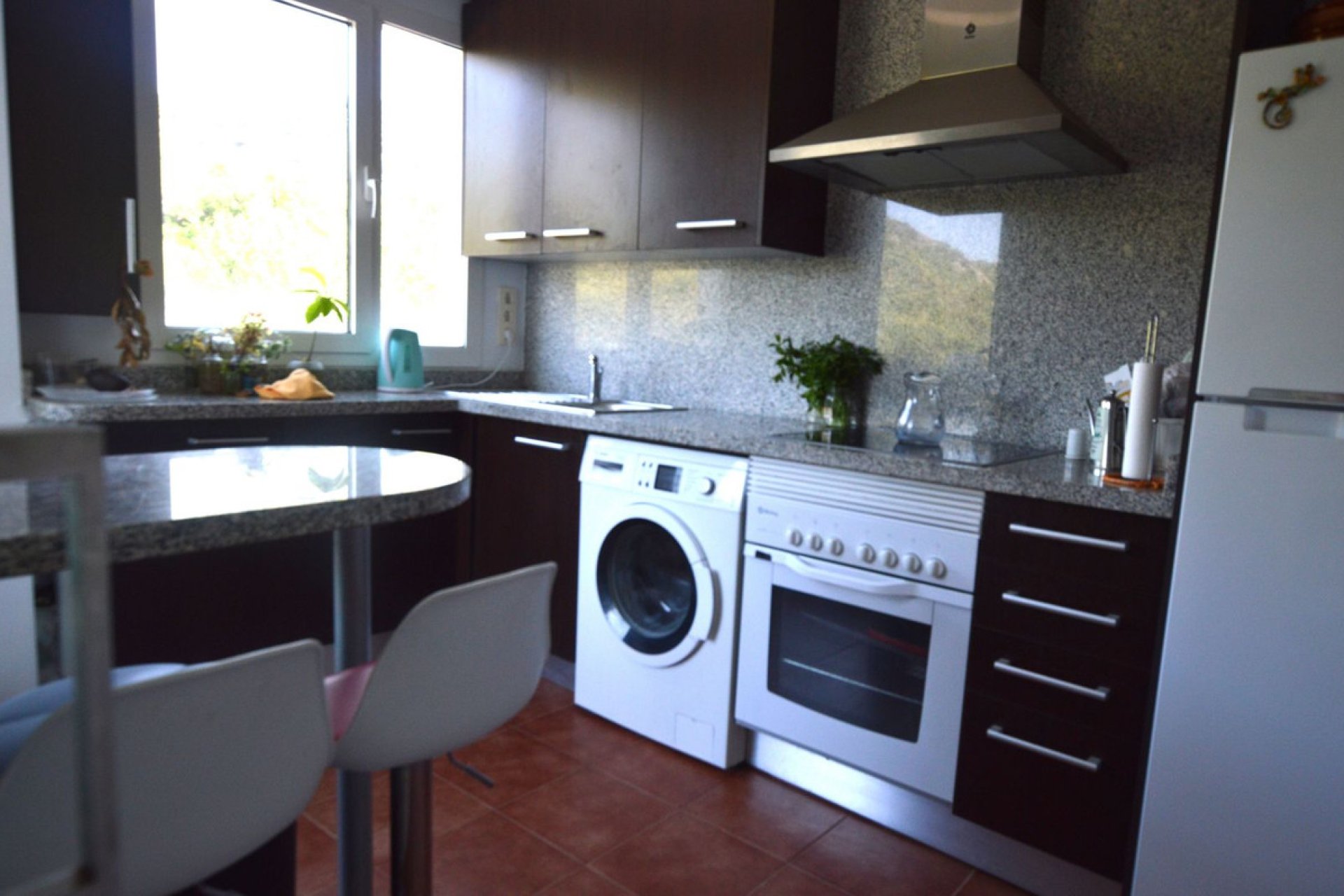 Resale - Apartment - Middle Floor Apartment - Estepona - Estepona Centro