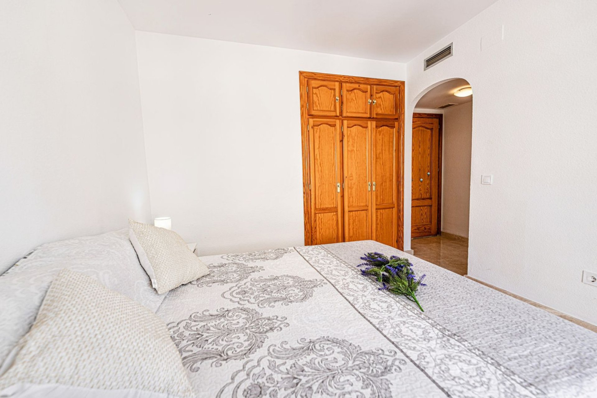 Resale - Apartment - Middle Floor Apartment - Estepona - Estepona Centro