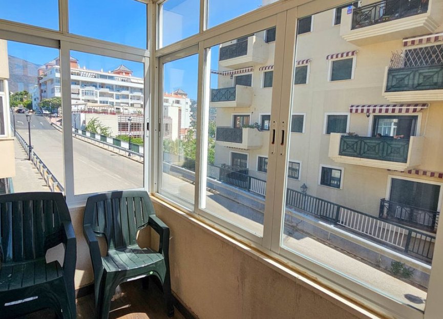 Resale - Apartment - Middle Floor Apartment - Estepona - Estepona Centro