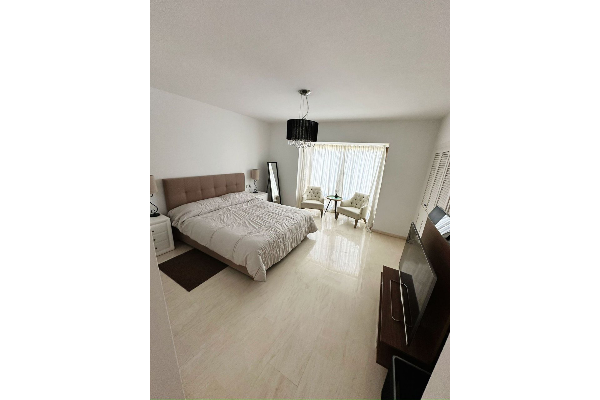 Resale - Apartment - Middle Floor Apartment - Estepona - Estepona Centro