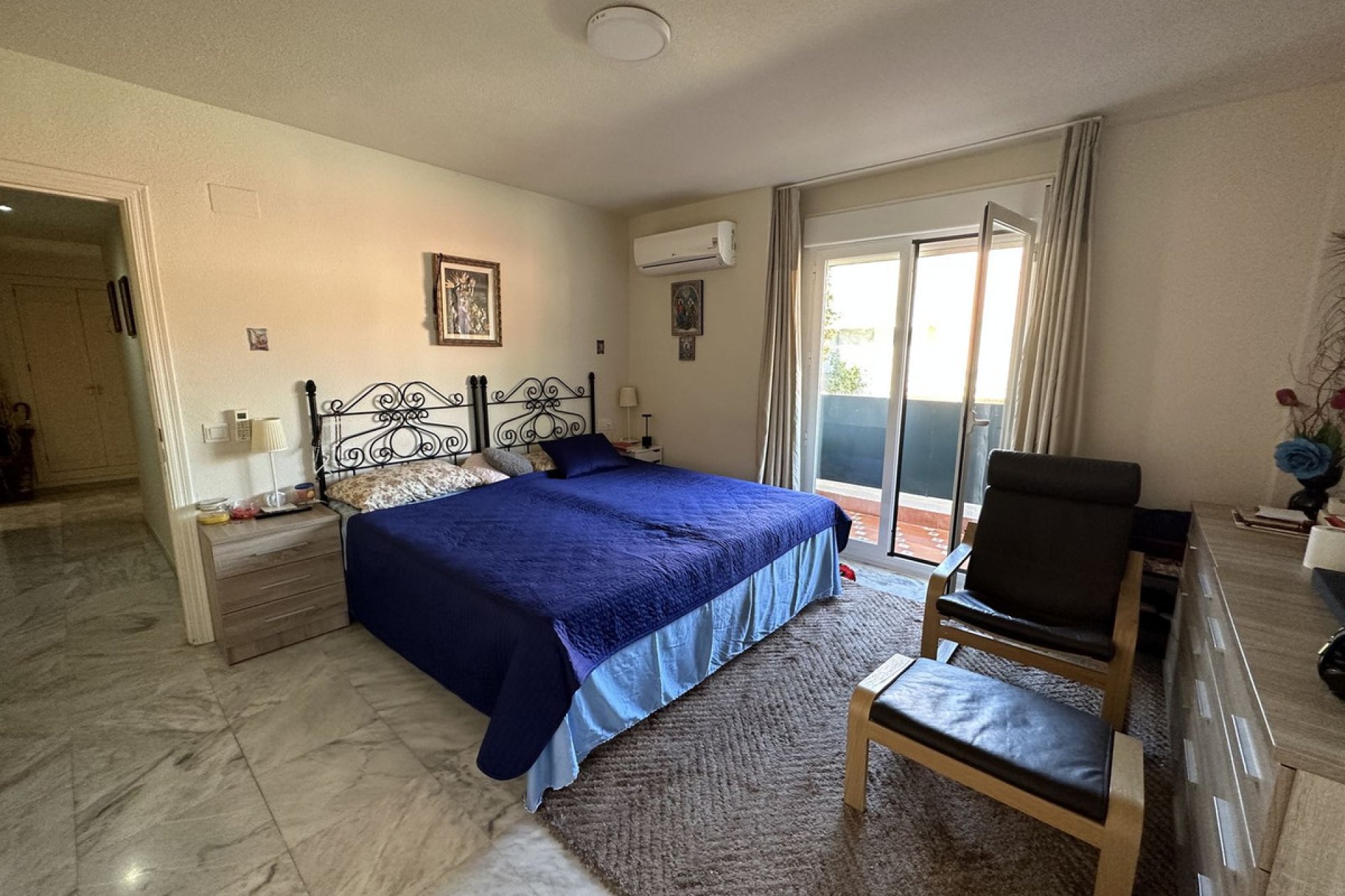 Resale - Apartment - Middle Floor Apartment - Estepona - Estepona Centro