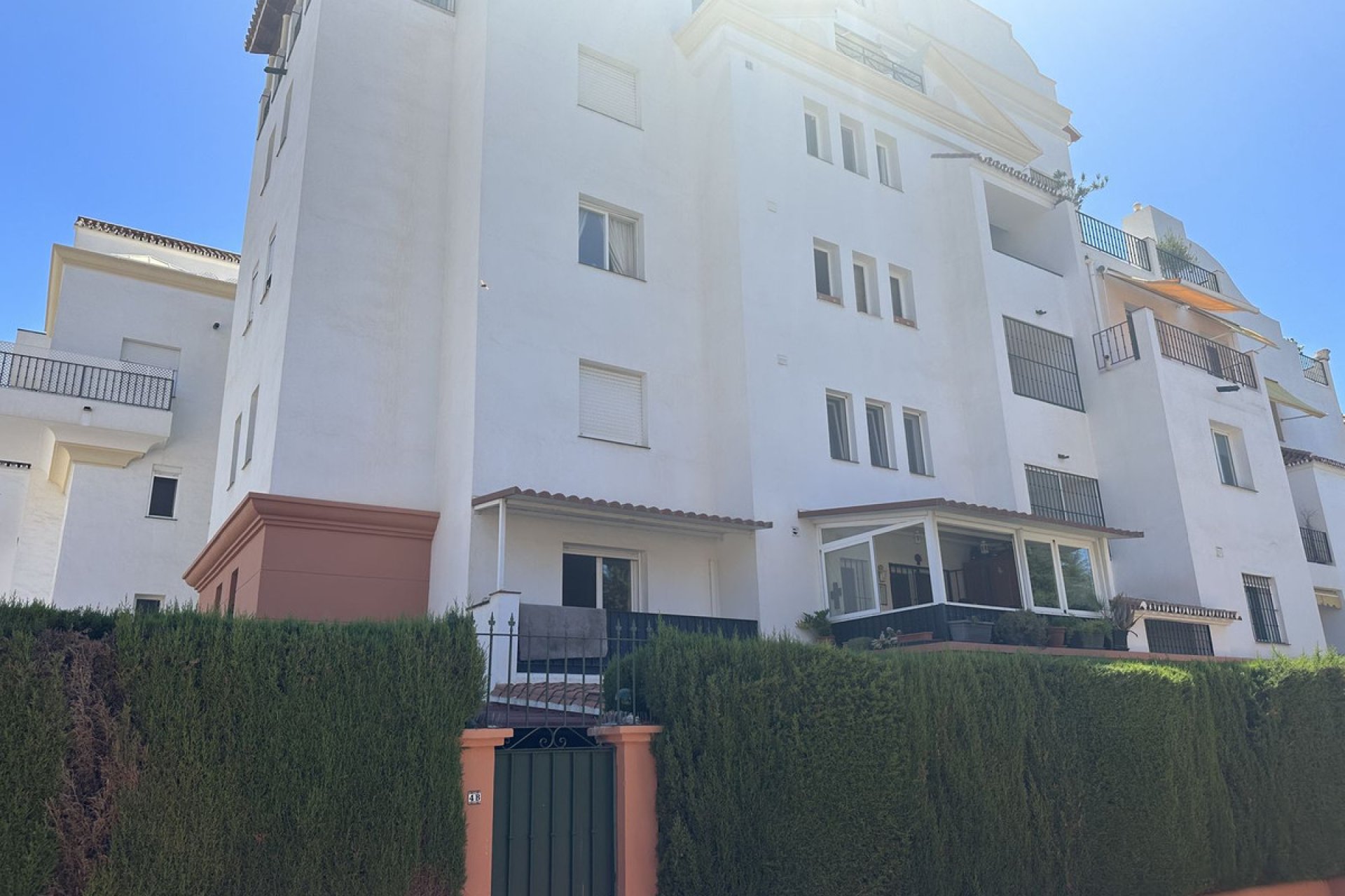 Resale - Apartment - Middle Floor Apartment - Estepona - Estepona Centro