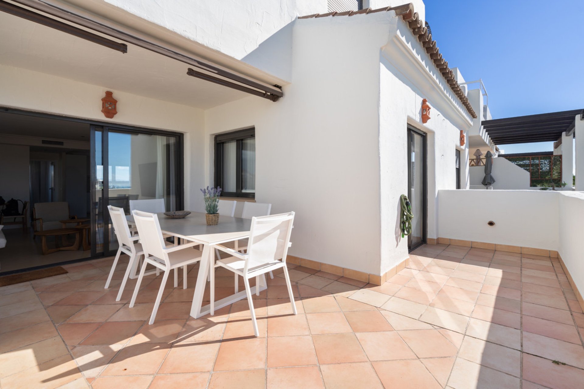 Resale - Apartment - Middle Floor Apartment - Estepona - Estepona Centro