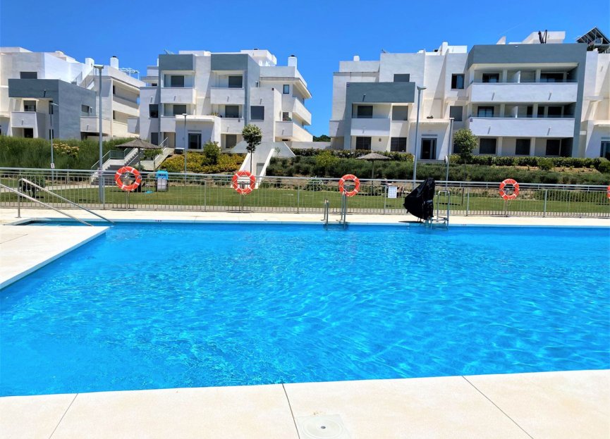 Resale - Apartment - Middle Floor Apartment - Estepona - Estepona Centro