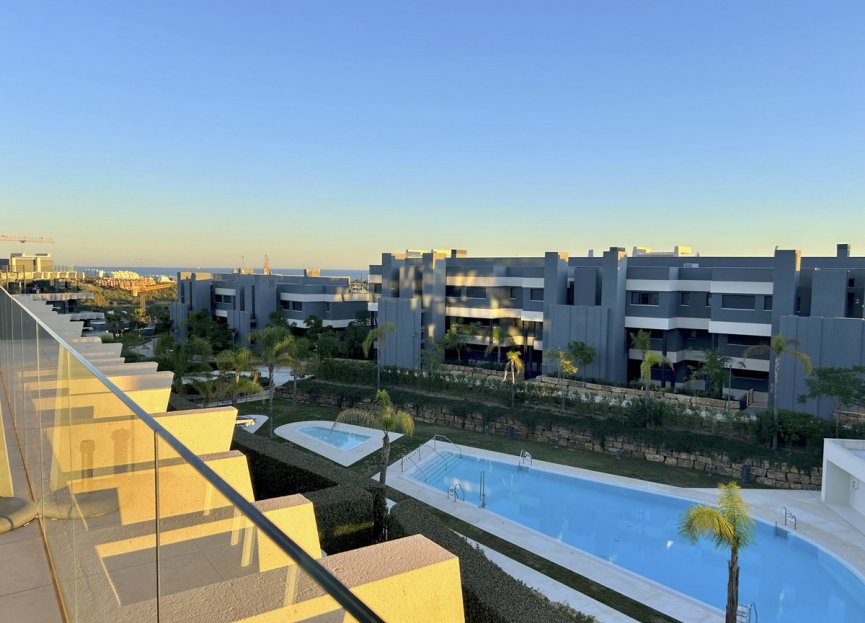 Resale - Apartment - Middle Floor Apartment - Estepona - Estepona Centro