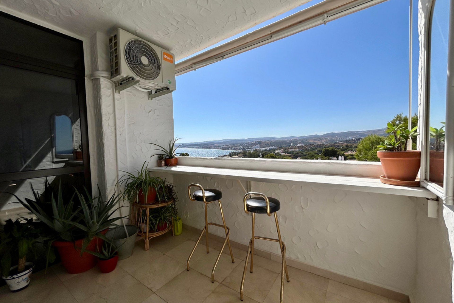 Resale - Apartment - Middle Floor Apartment - Estepona - Estepona Centro