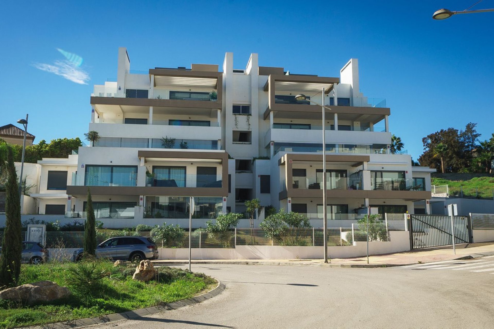 Resale - Apartment - Middle Floor Apartment - Estepona - Estepona Centro