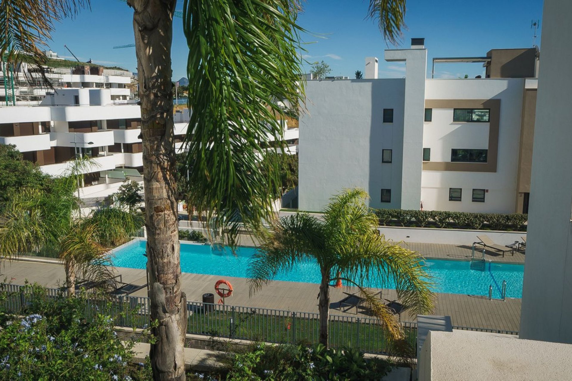 Resale - Apartment - Middle Floor Apartment - Estepona - Estepona Centro