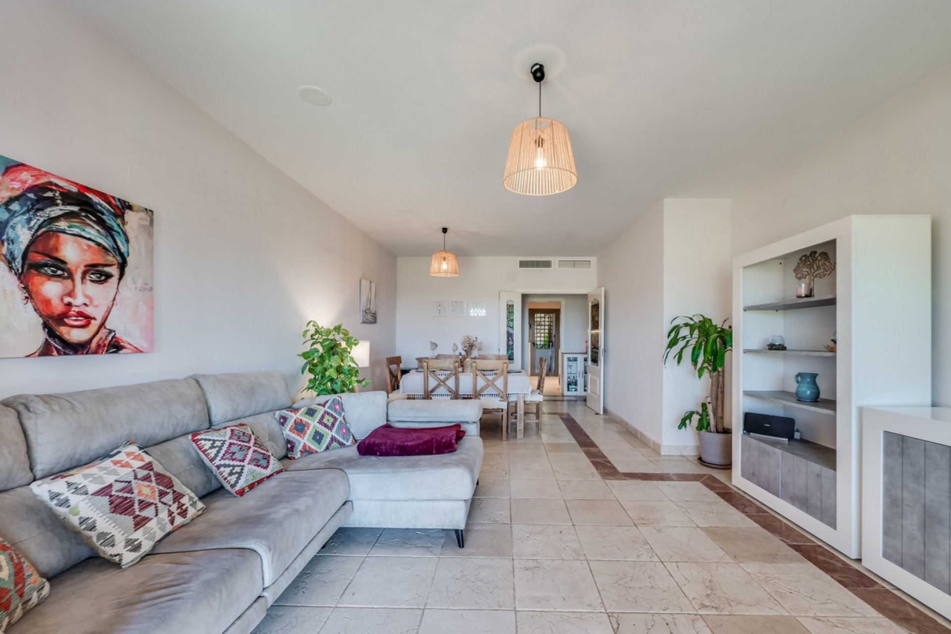 Resale - Apartment - Middle Floor Apartment - Estepona - Estepona Centro