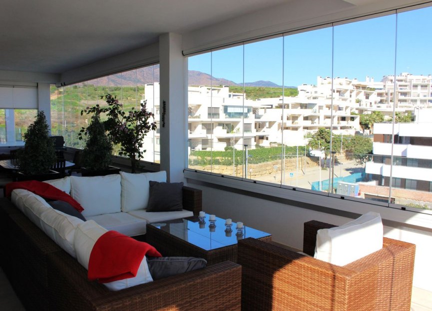 Resale - Apartment - Middle Floor Apartment - Estepona - Estepona Centro