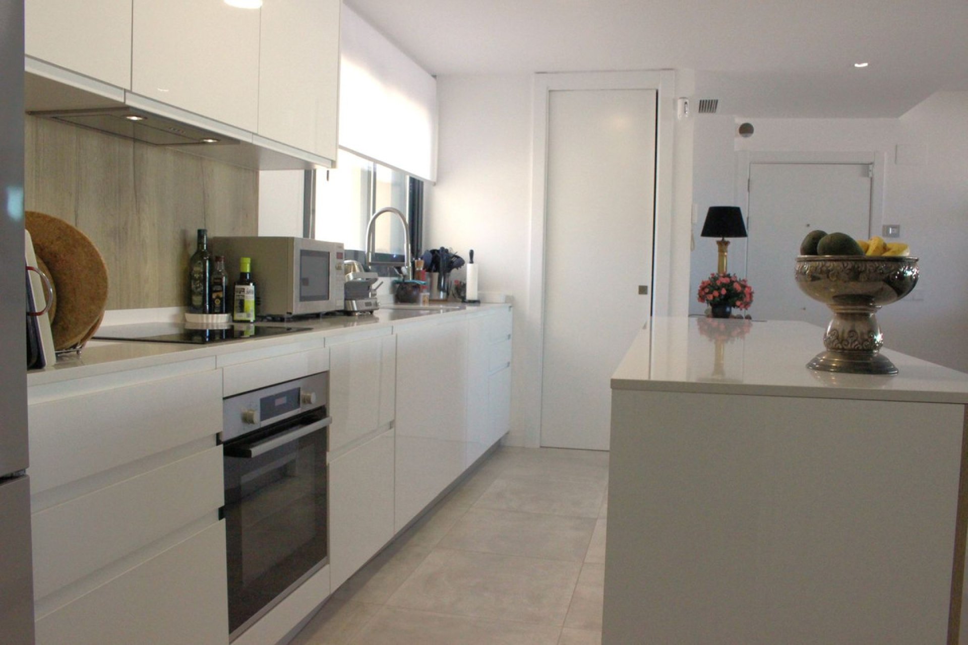 Resale - Apartment - Middle Floor Apartment - Estepona - Estepona Centro