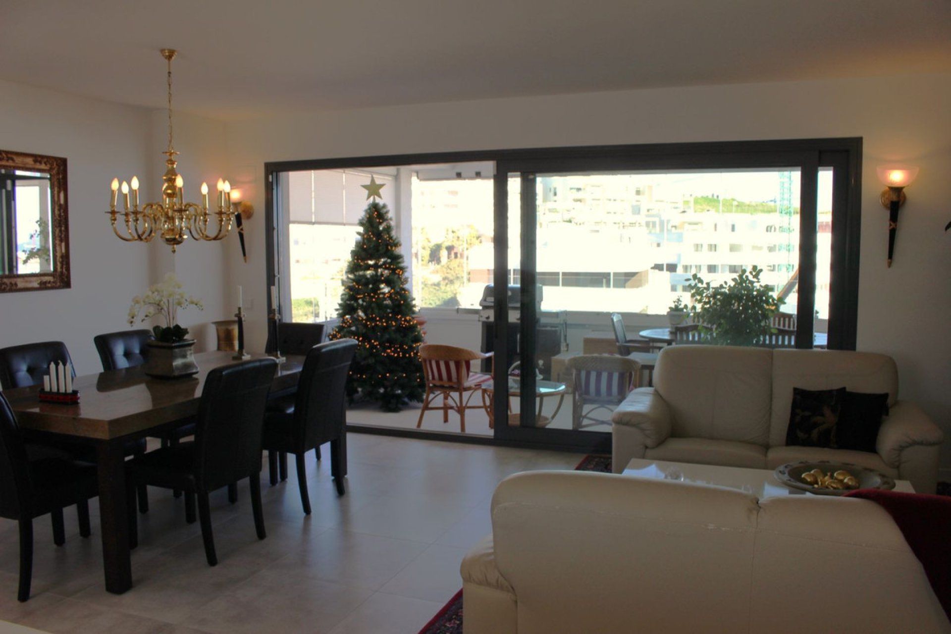 Resale - Apartment - Middle Floor Apartment - Estepona - Estepona Centro