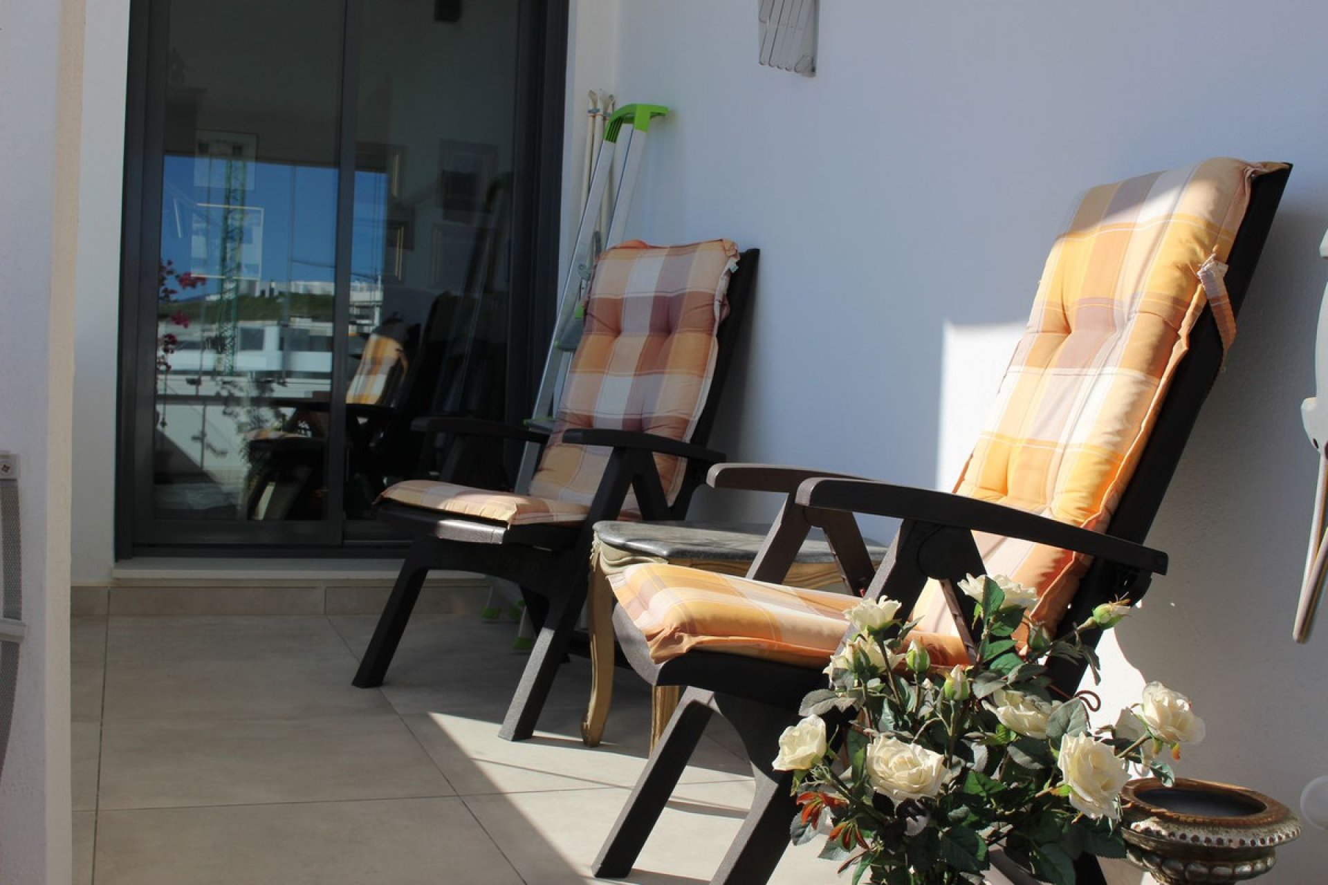 Resale - Apartment - Middle Floor Apartment - Estepona - Estepona Centro