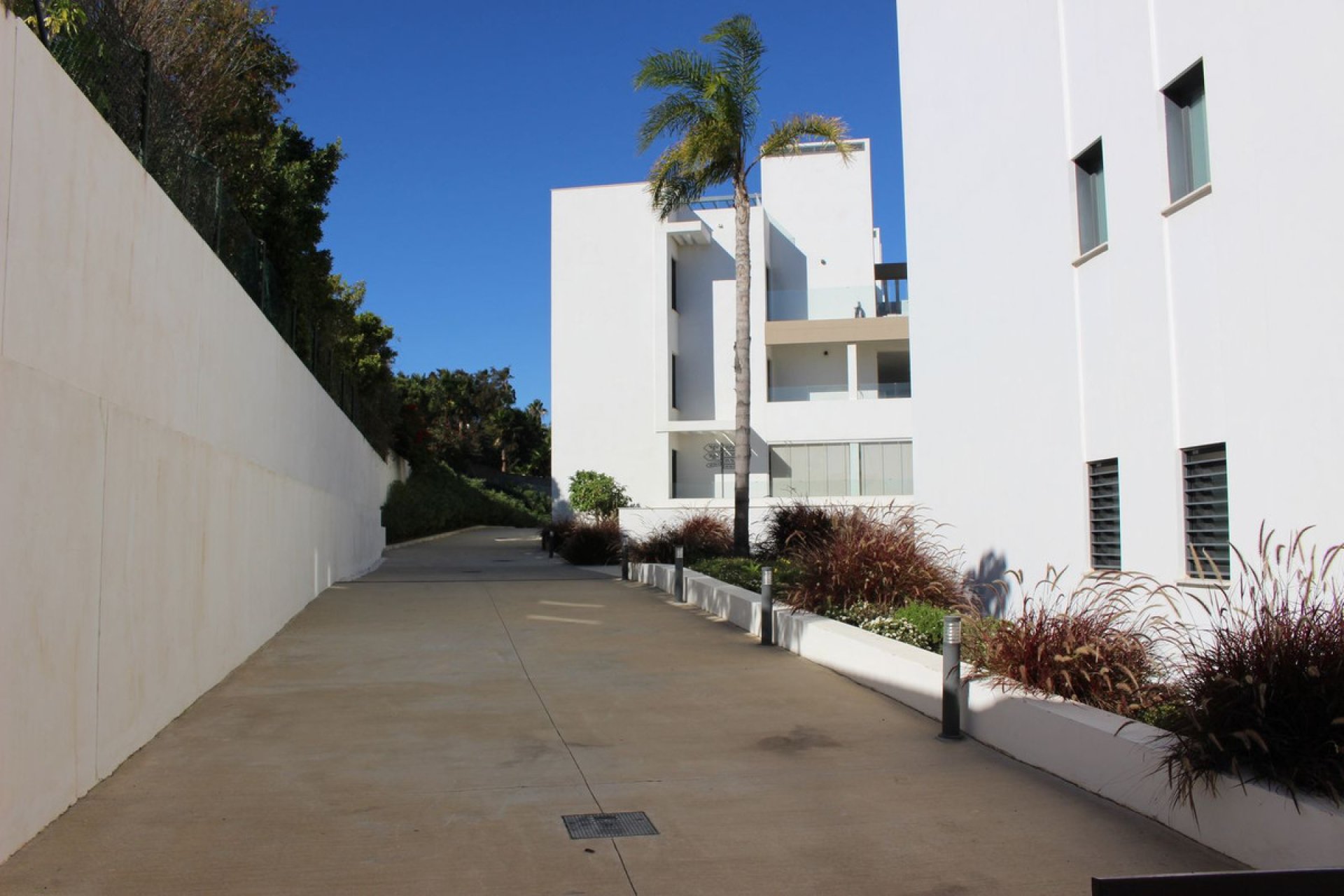 Resale - Apartment - Middle Floor Apartment - Estepona - Estepona Centro