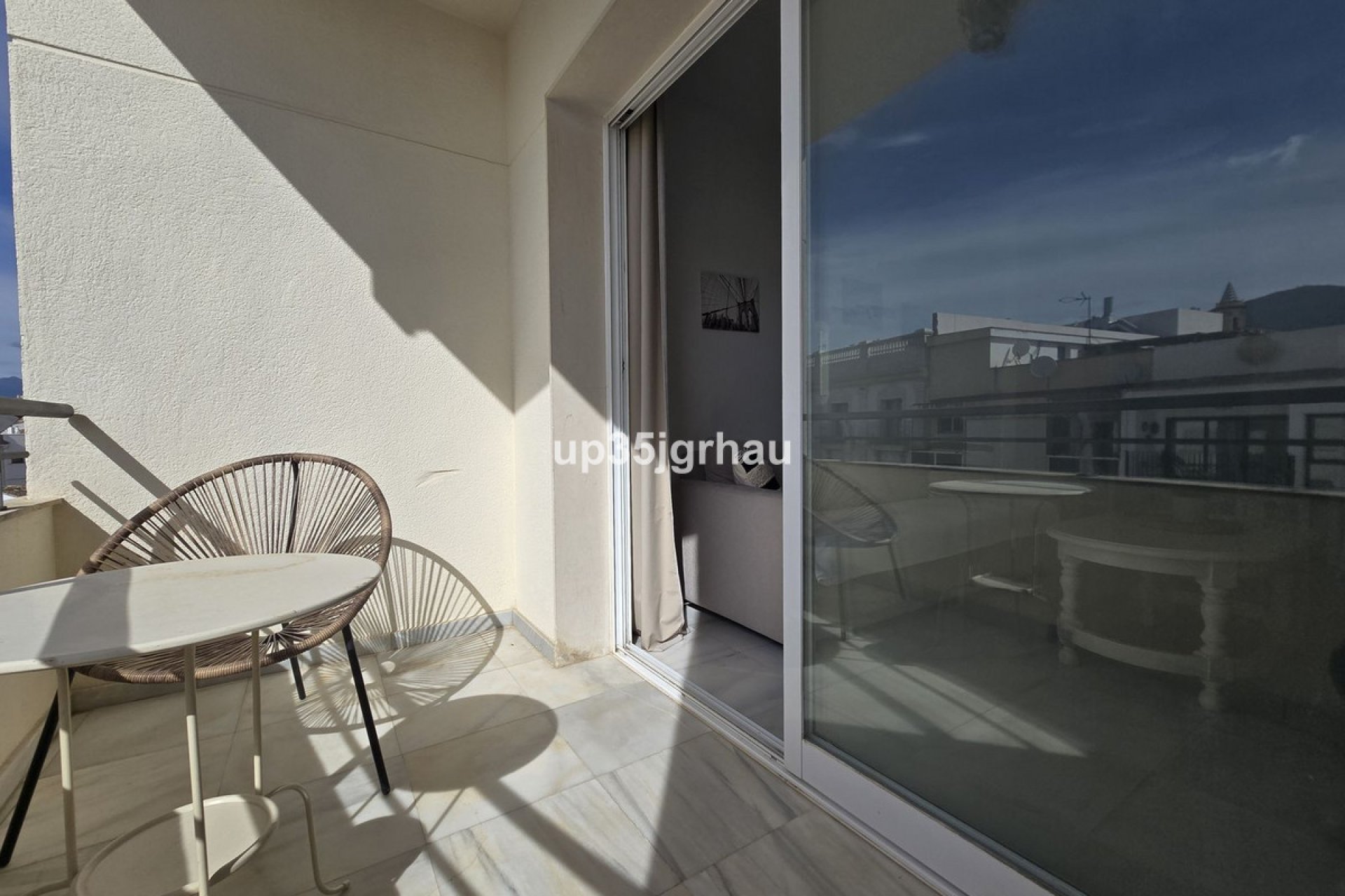 Resale - Apartment - Middle Floor Apartment - Estepona - Estepona Centro