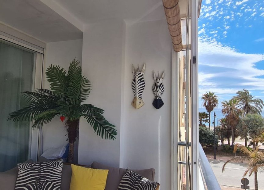 Resale - Apartment - Middle Floor Apartment - Estepona - Estepona Centro