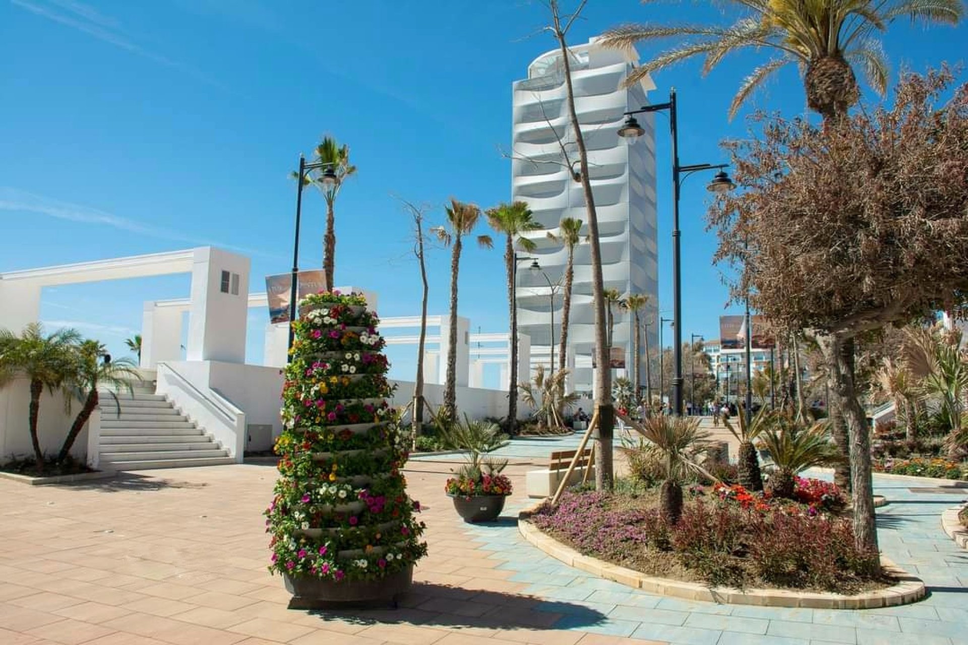 Resale - Apartment - Middle Floor Apartment - Estepona - Estepona Centro