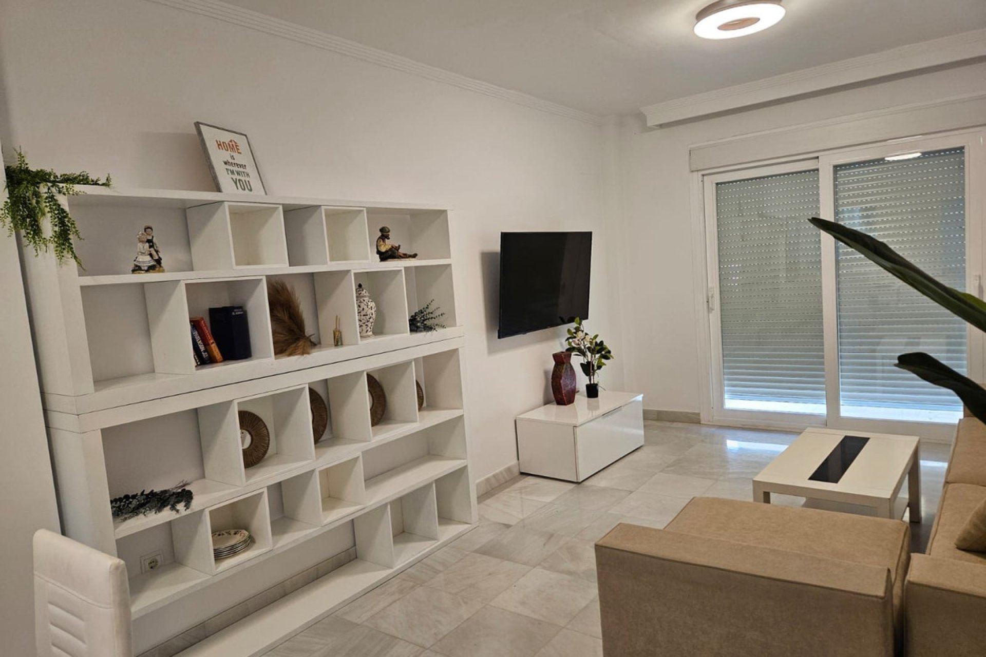 Resale - Apartment - Middle Floor Apartment - Estepona - Estepona Centro