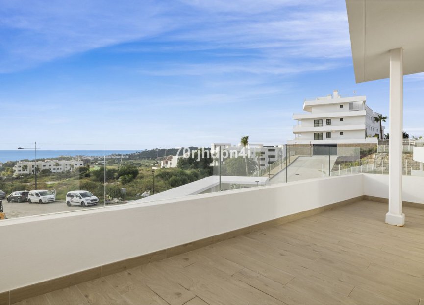 Resale - Apartment - Middle Floor Apartment - Estepona - Estepona Centro