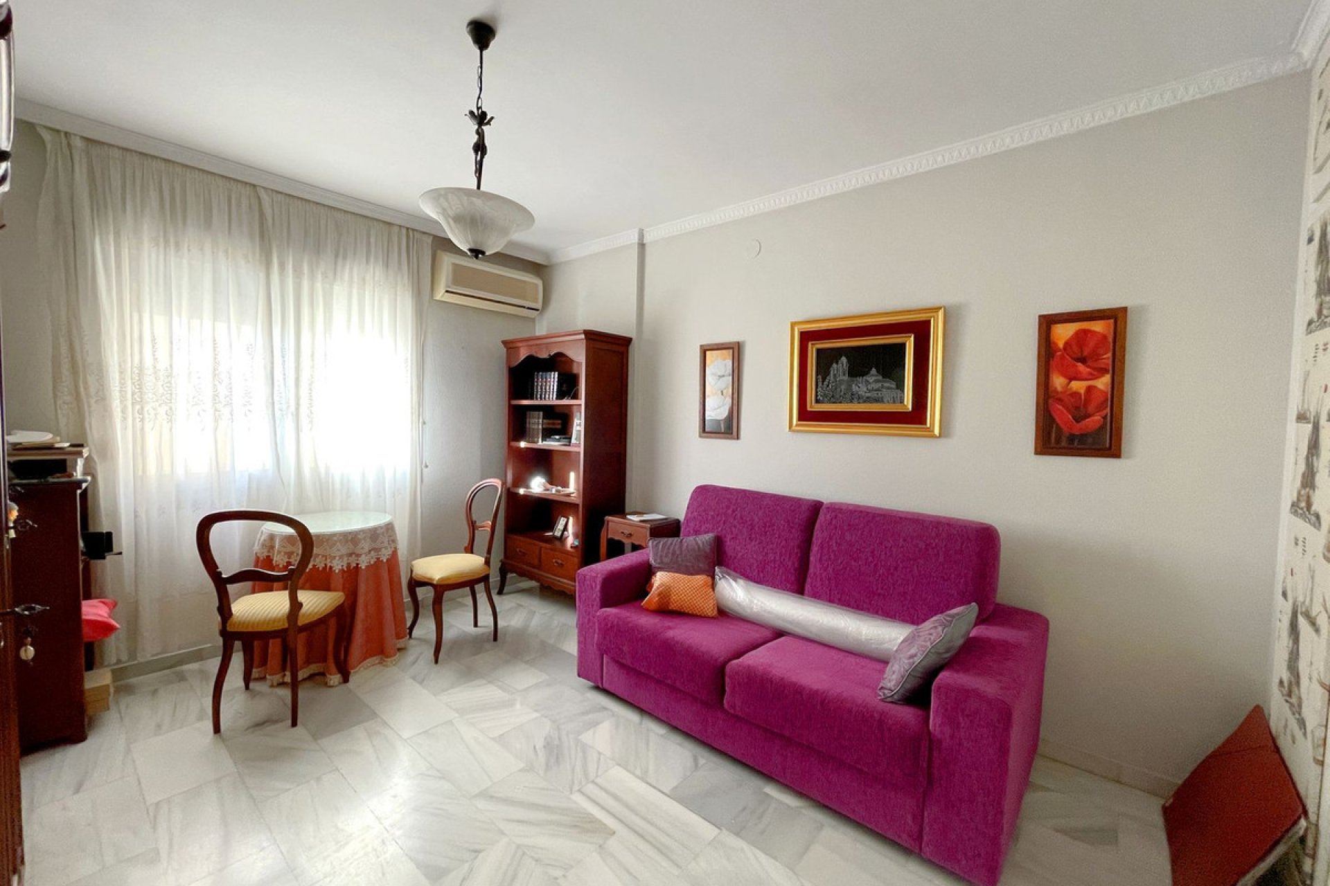 Resale - Apartment - Middle Floor Apartment - Estepona - Estepona Centro