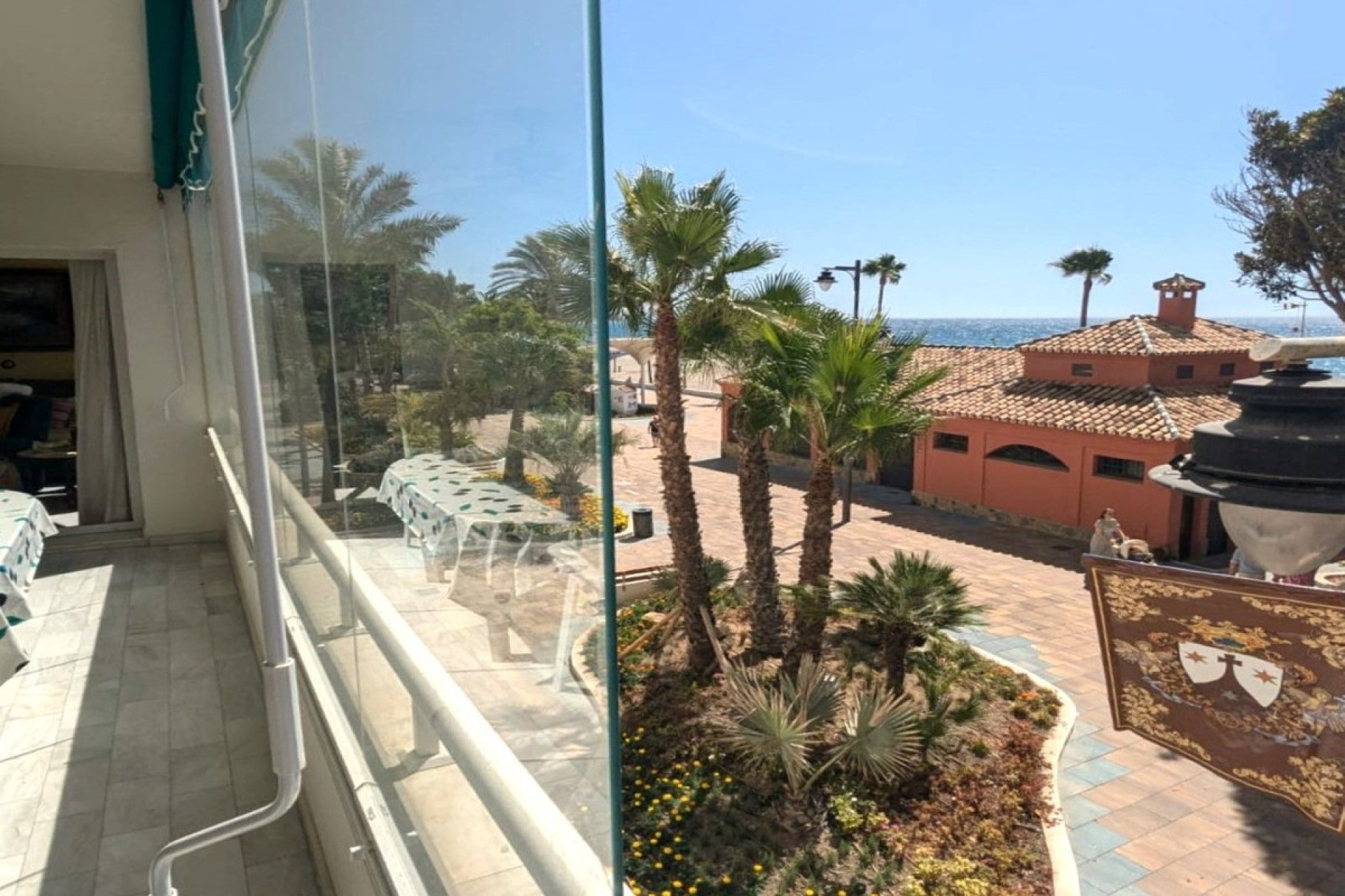 Resale - Apartment - Middle Floor Apartment - Estepona - Estepona Centro