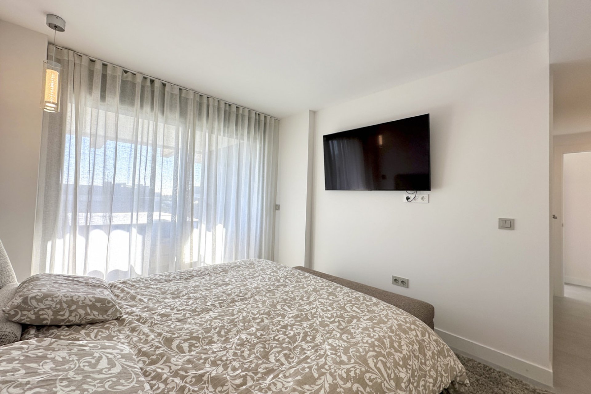 Resale - Apartment - Middle Floor Apartment - Estepona - Estepona Centro