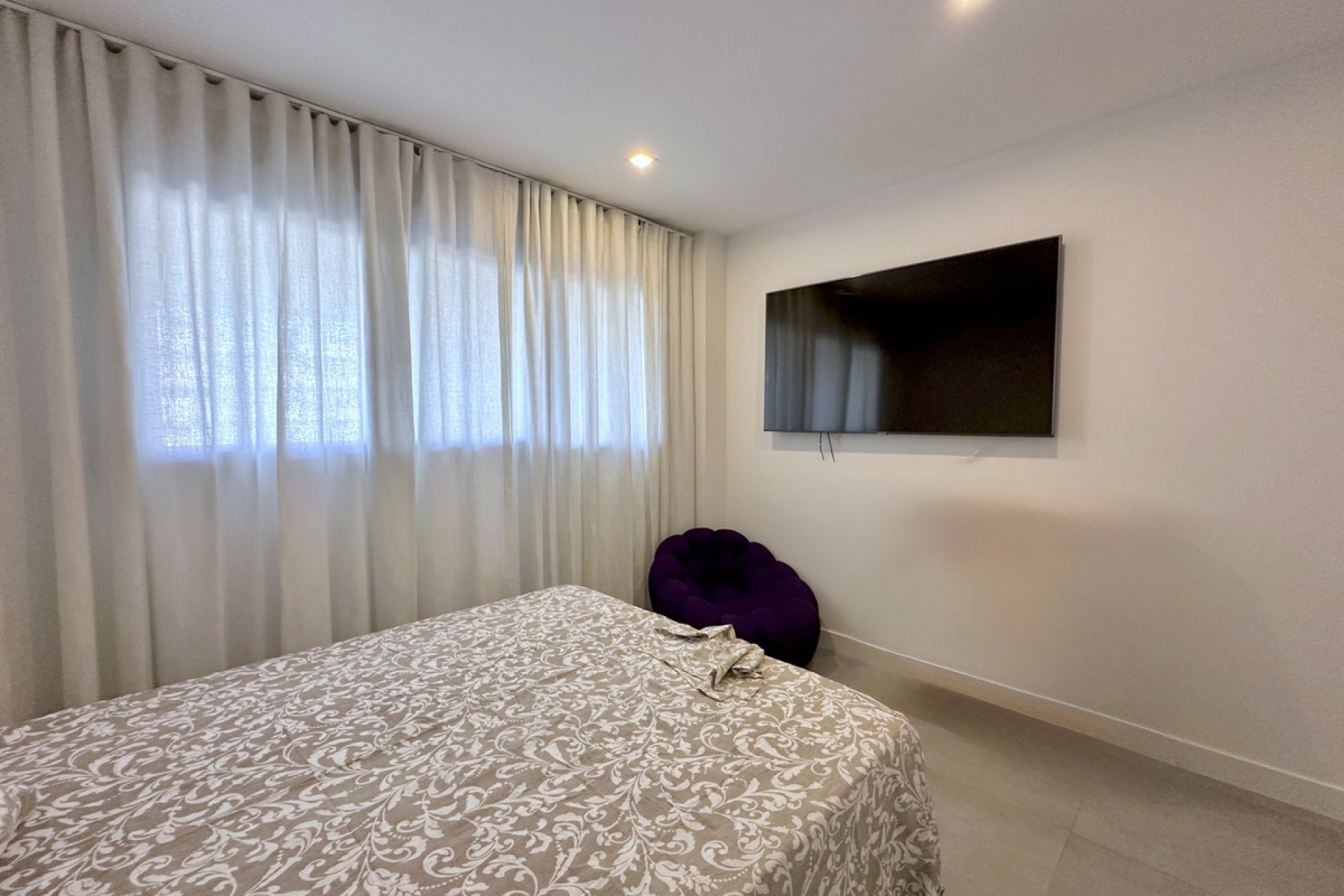 Resale - Apartment - Middle Floor Apartment - Estepona - Estepona Centro