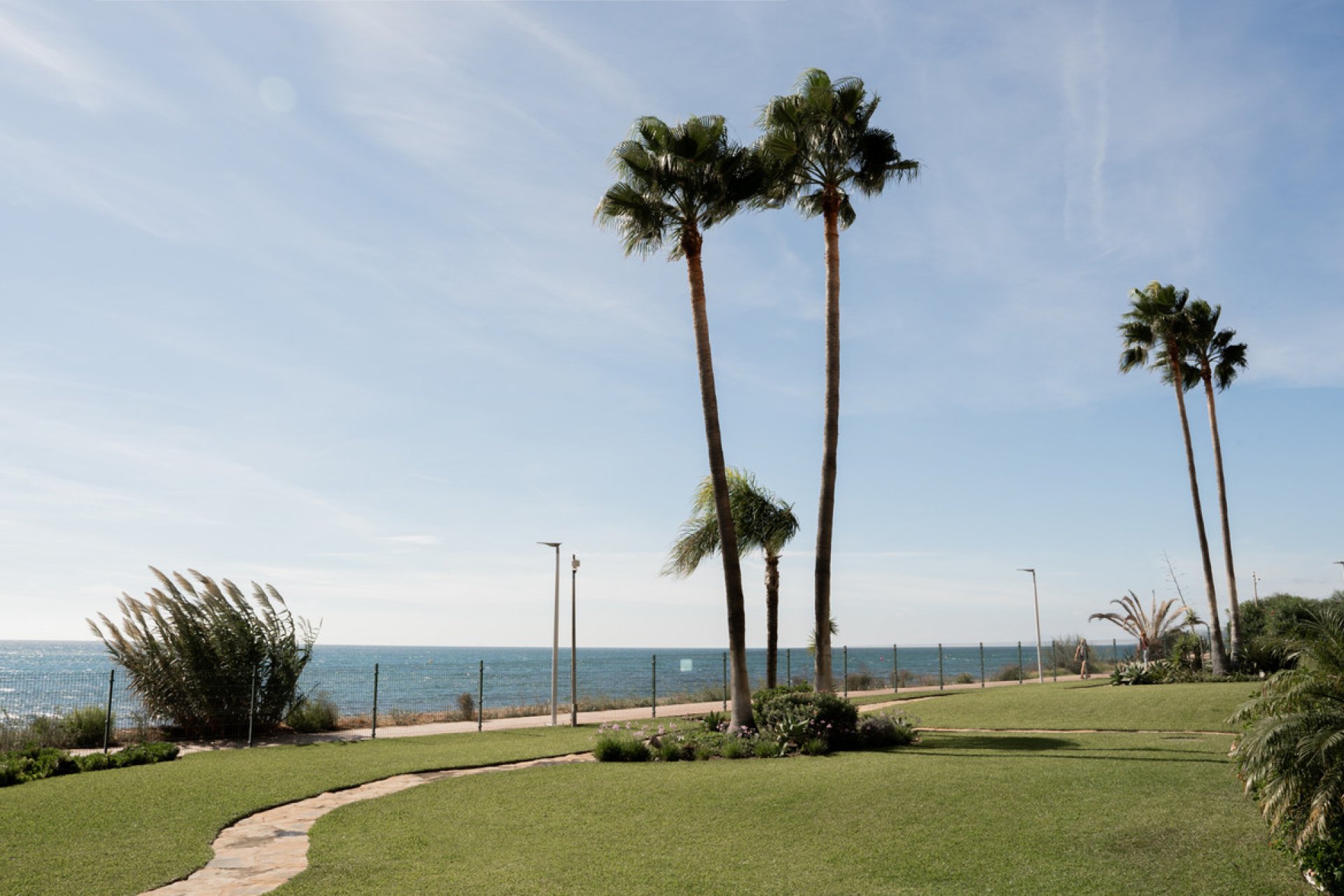 Resale - Apartment - Middle Floor Apartment - Estepona - Estepona Centro