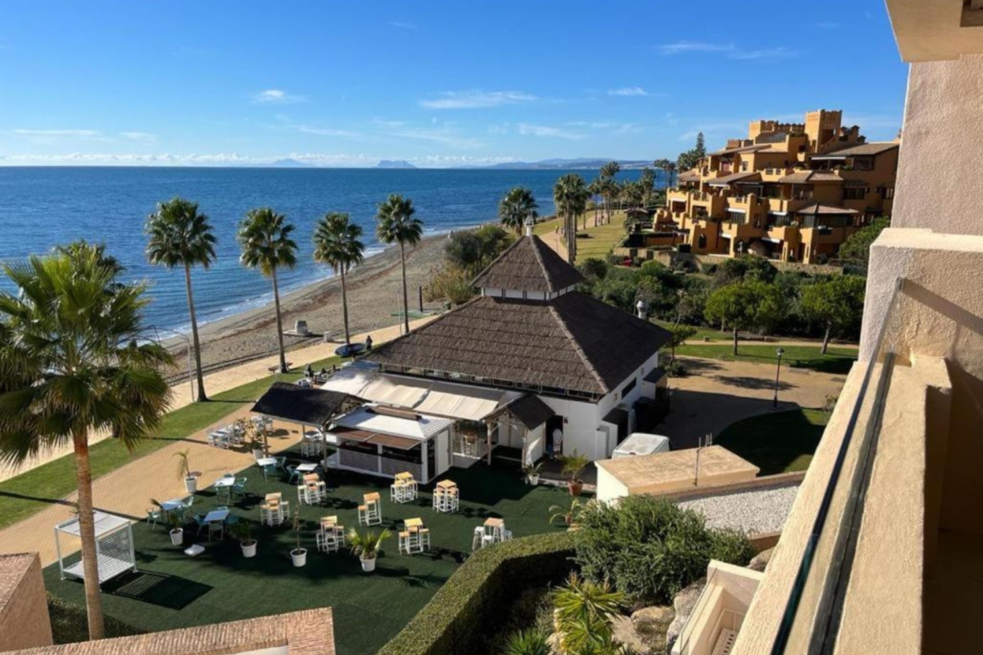 Resale - Apartment - Middle Floor Apartment - Estepona - Estepona Centro