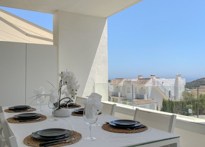 Resale - Apartment - Middle Floor Apartment - Estepona - Estepona Centro