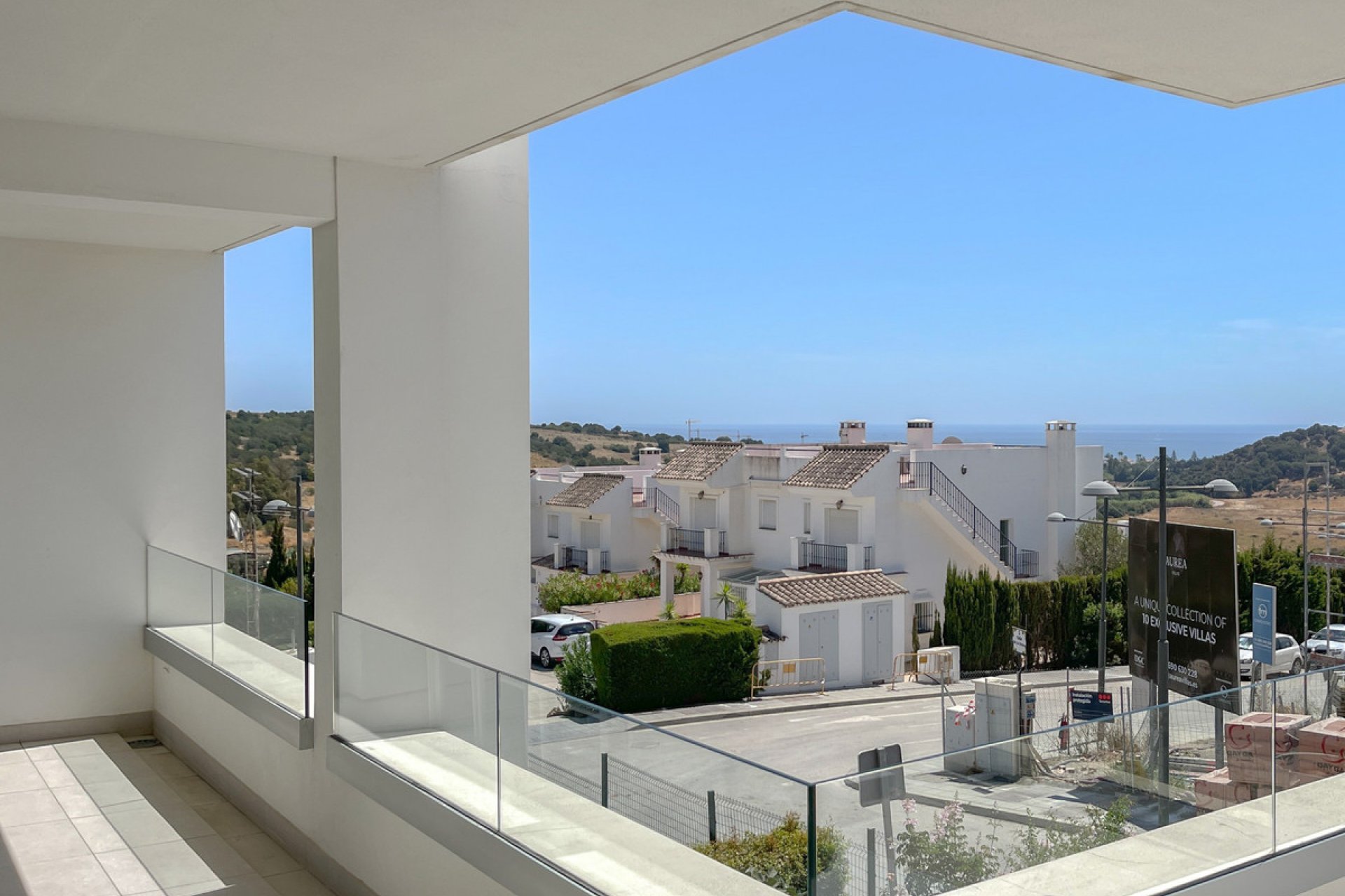 Resale - Apartment - Middle Floor Apartment - Estepona - Estepona Centro