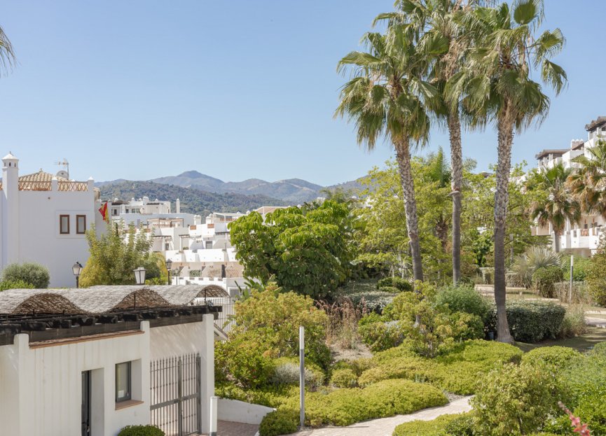 Resale - Apartment - Middle Floor Apartment - Estepona - Estepona Centro