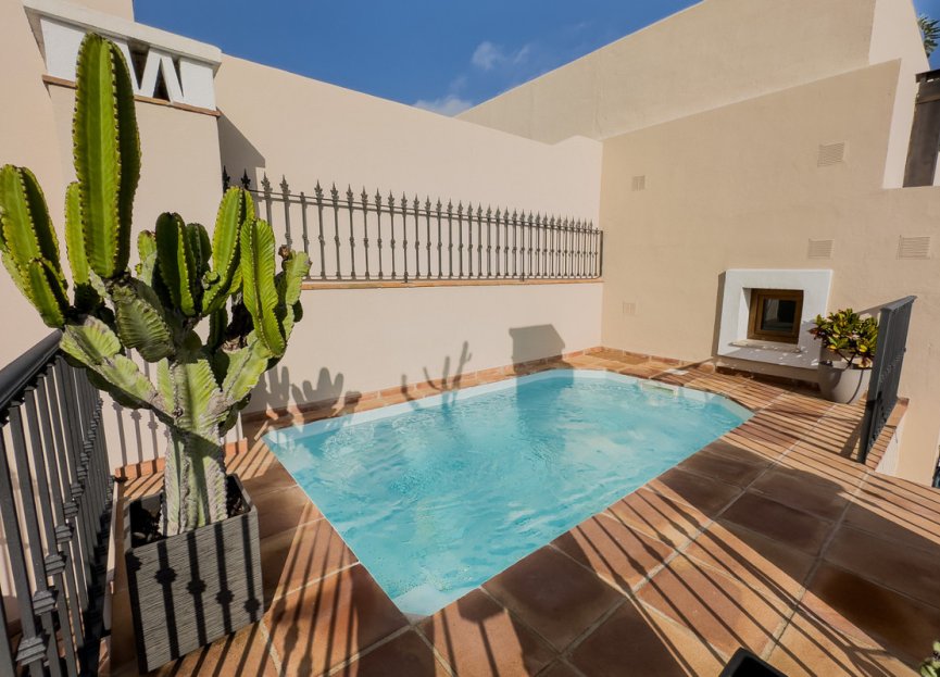 Resale - Apartment - Middle Floor Apartment - Estepona - Estepona Centro