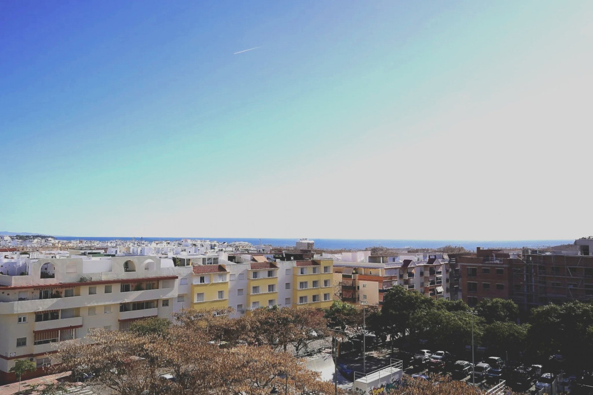 Resale - Apartment - Middle Floor Apartment - Estepona - Estepona Centro