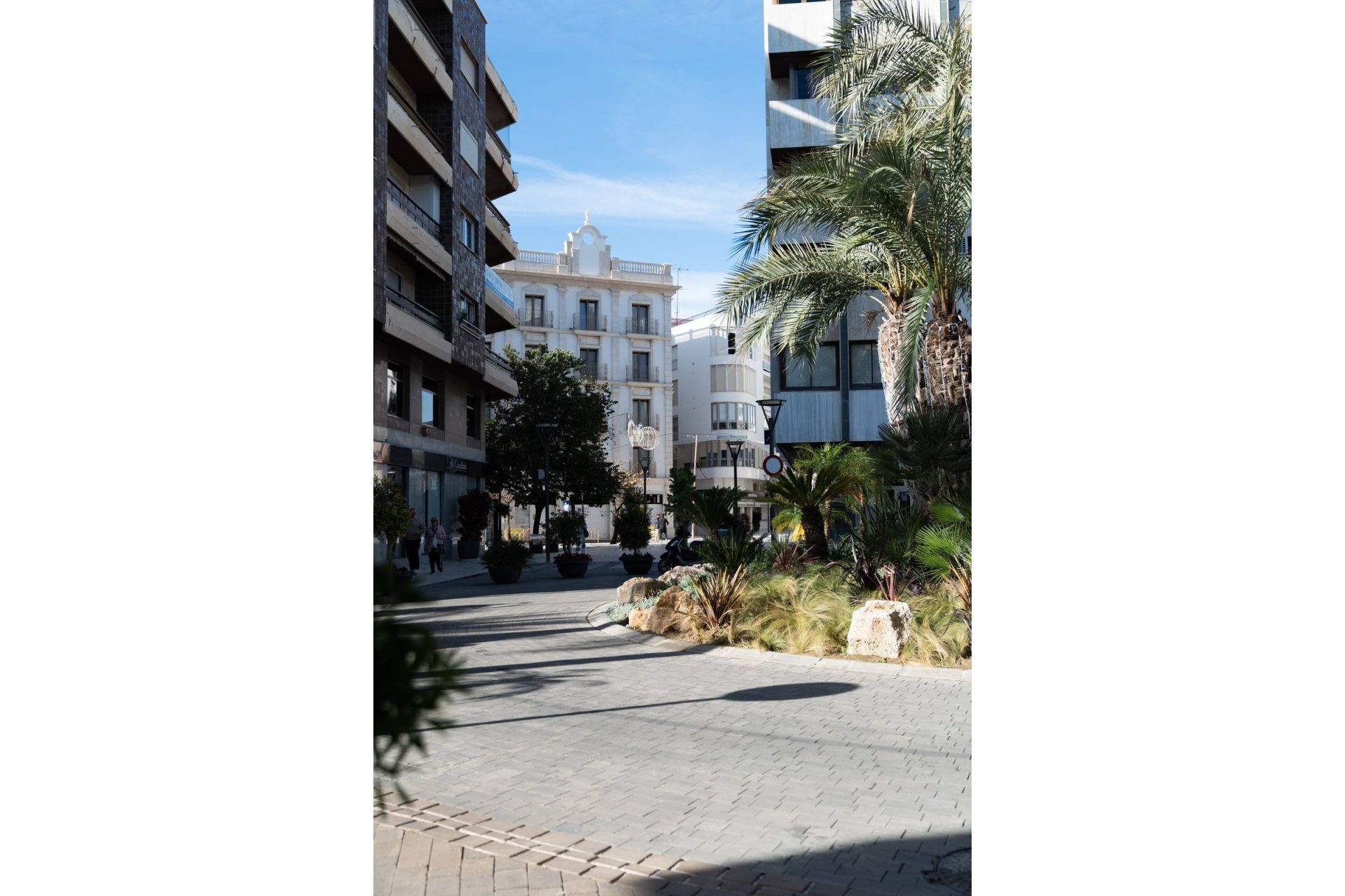 Resale - Apartment - Middle Floor Apartment - Estepona - Estepona Centro