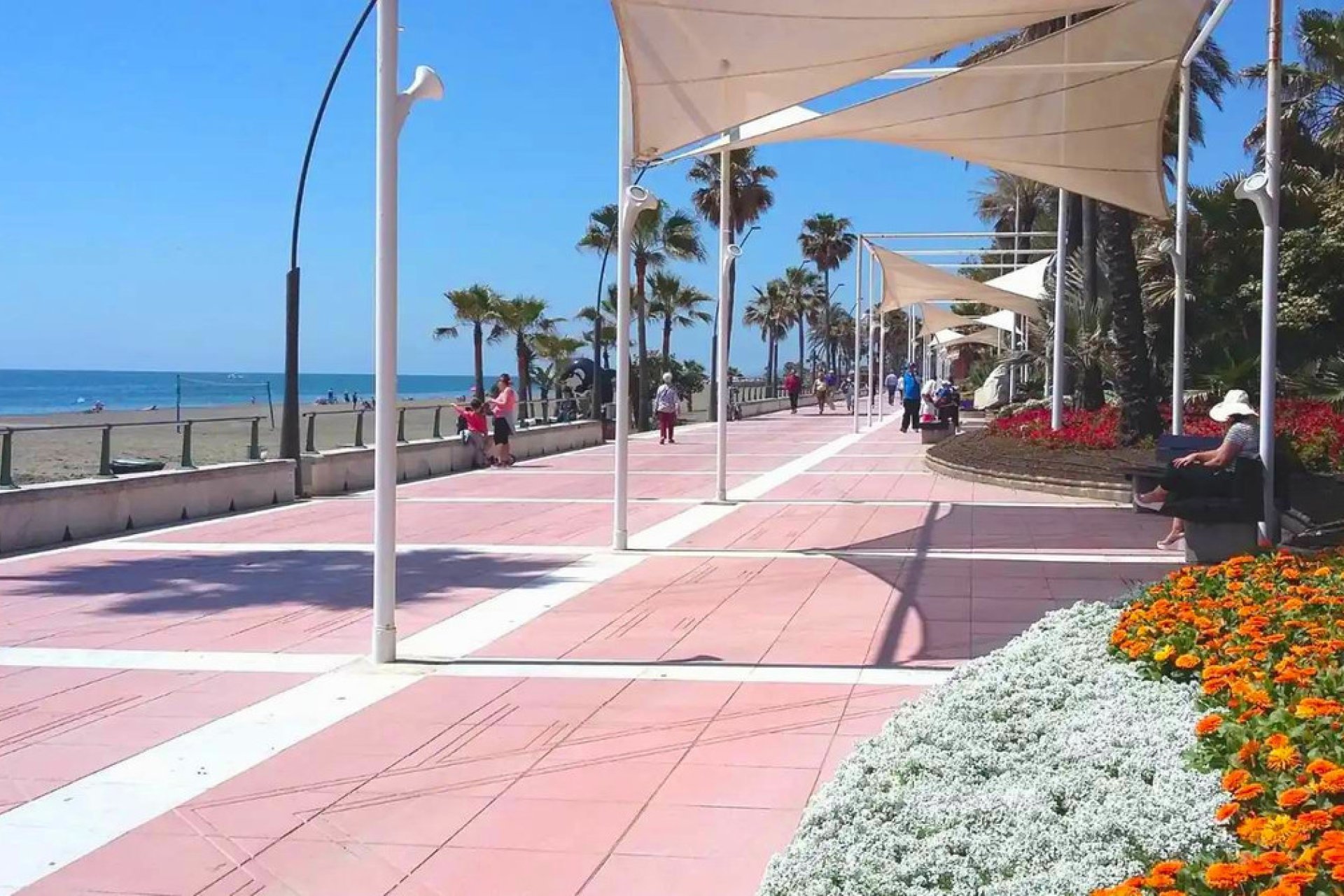 Resale - Apartment - Middle Floor Apartment - Estepona - Estepona Centro