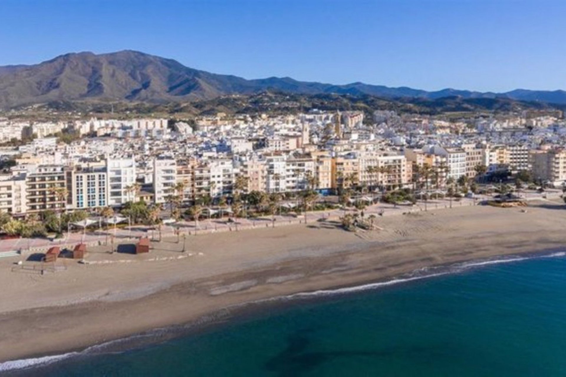 Resale - Apartment - Middle Floor Apartment - Estepona - Estepona Centro