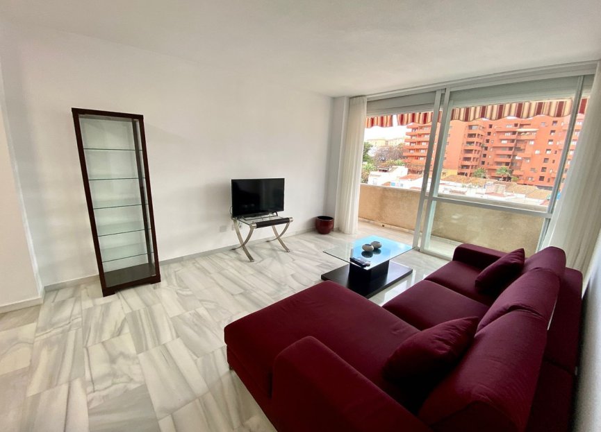 Resale - Apartment - Middle Floor Apartment - Estepona - Estepona Centro