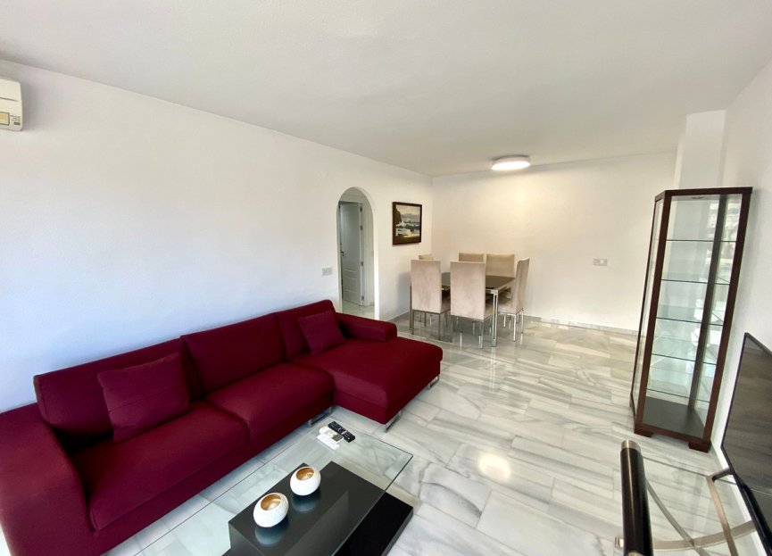 Resale - Apartment - Middle Floor Apartment - Estepona - Estepona Centro