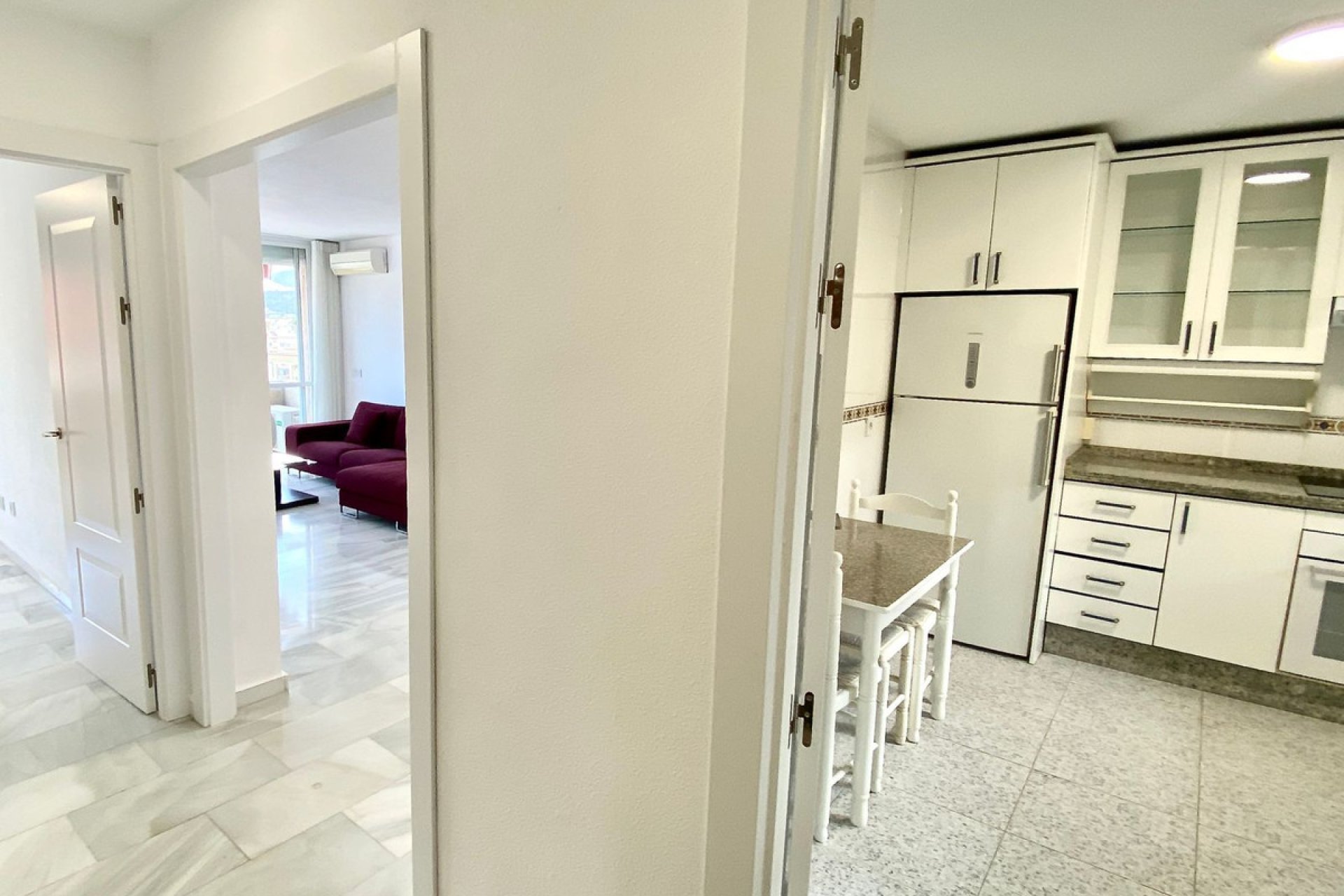 Resale - Apartment - Middle Floor Apartment - Estepona - Estepona Centro