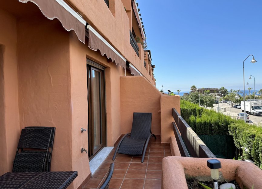 Resale - Apartment - Middle Floor Apartment - Estepona - Estepona Centro