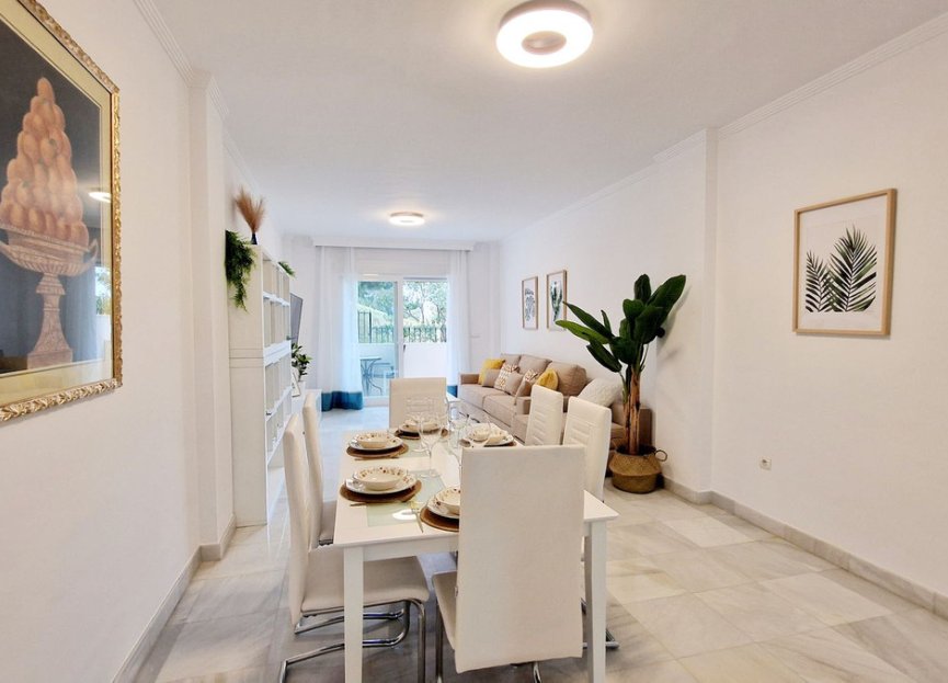 Resale - Apartment - Middle Floor Apartment - Estepona - Estepona Centro