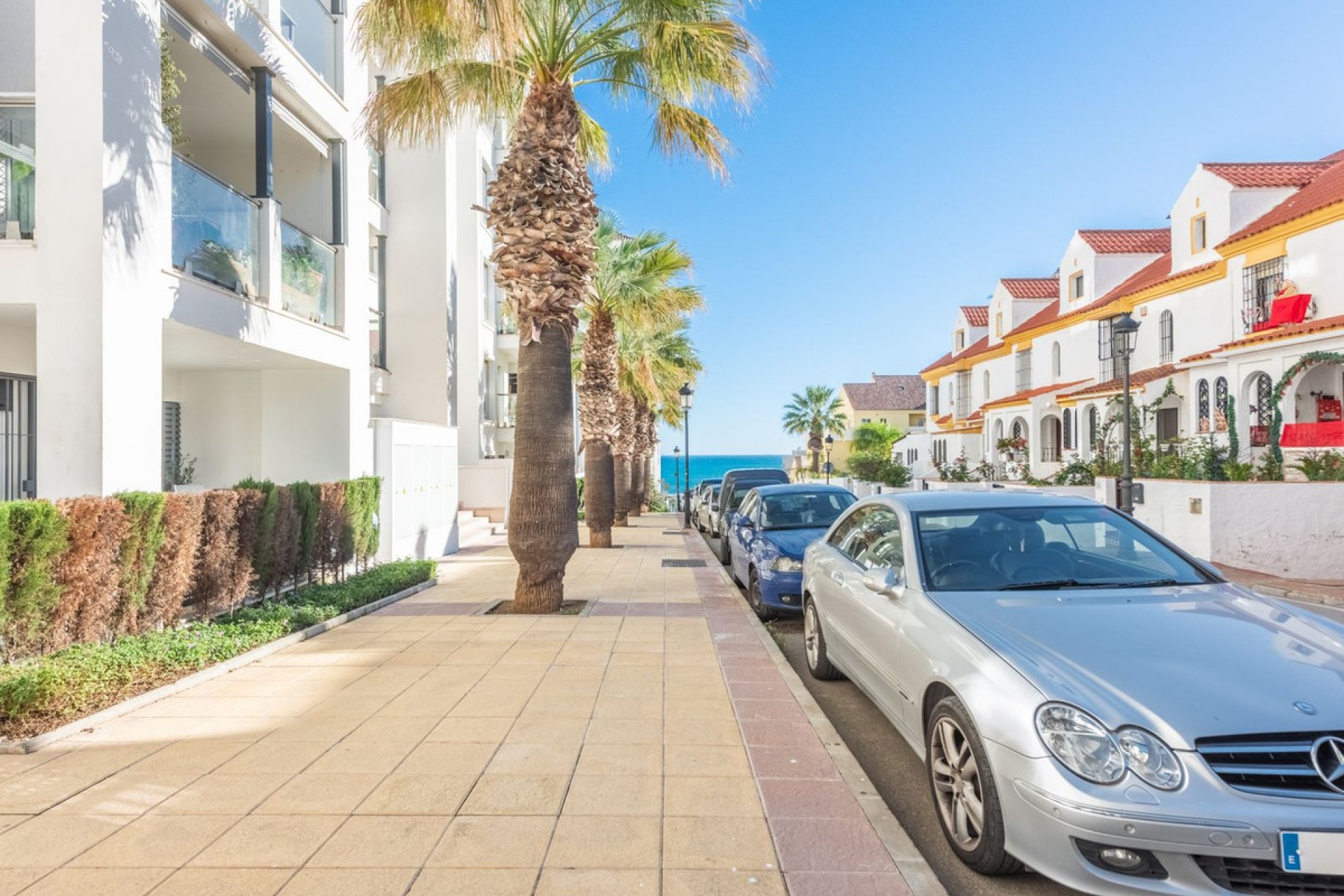 Resale - Apartment - Middle Floor Apartment - Estepona - Estepona Centro