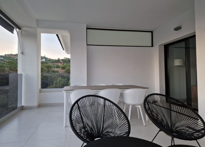 Resale - Apartment - Middle Floor Apartment - Estepona - Estepona Centro