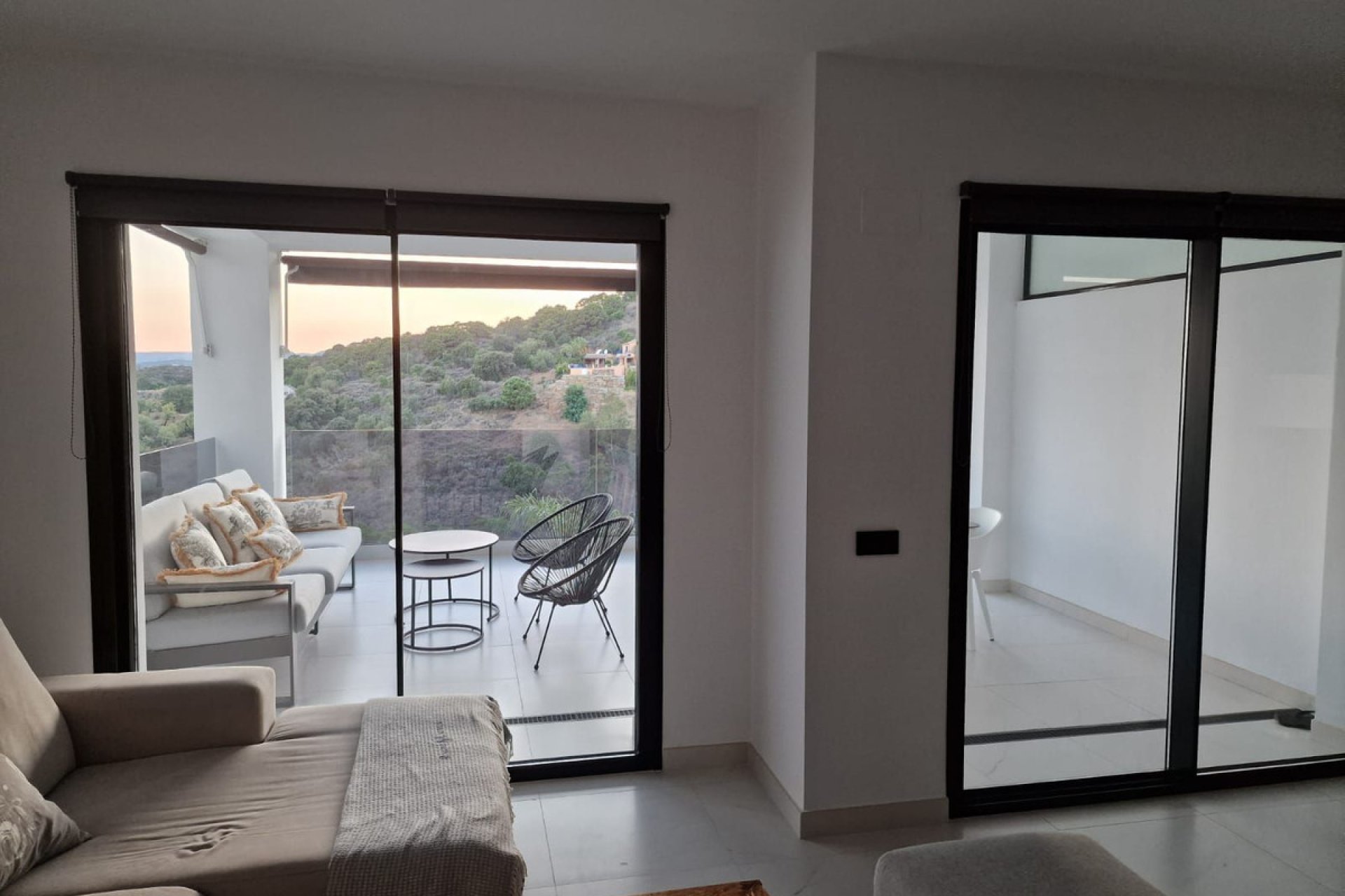 Resale - Apartment - Middle Floor Apartment - Estepona - Estepona Centro